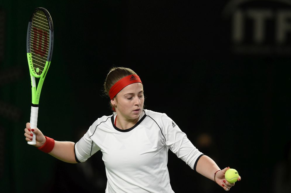Aļona Ostapenko.