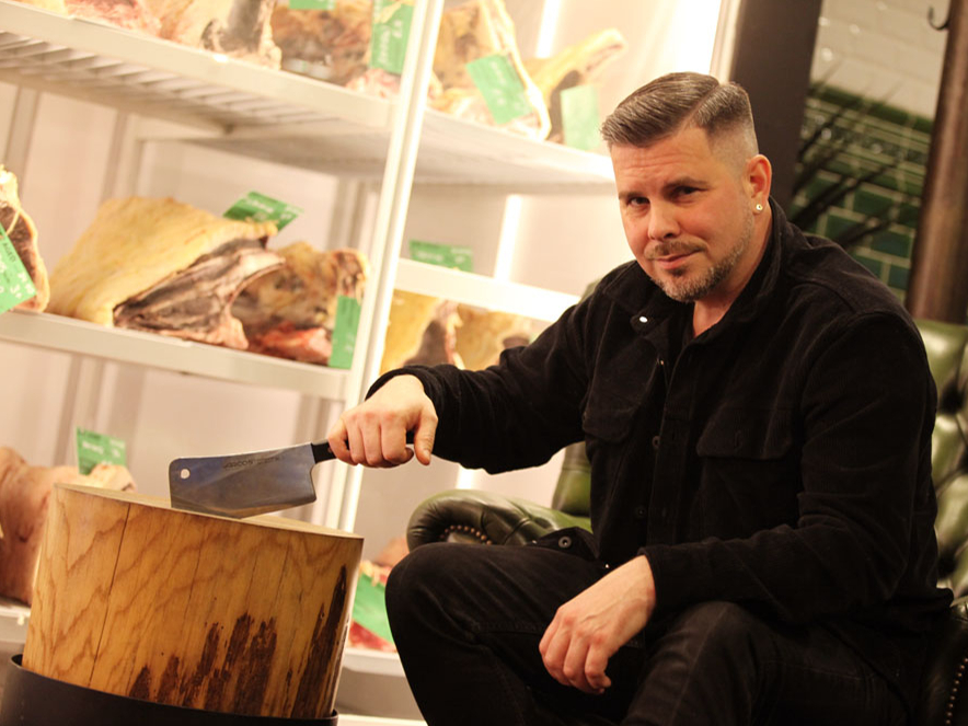 Dziedātājs Intars Busulis, atbalstot izaicinājumu "Neapēd zemeslodi", janvārī apņēmies atturēties no gaļas produktiem maltītēs trīs
dienas nedēļā.