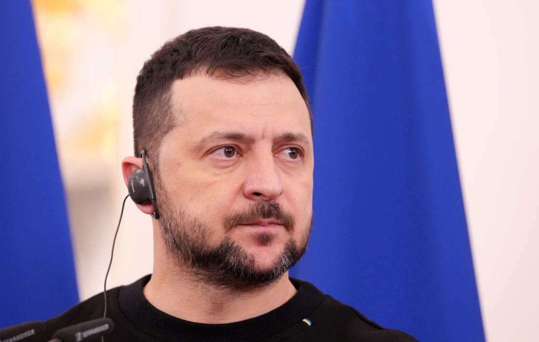 Ukrainas prezidents Volodimirs Zelenskis piedalās preses konferencē pēc tikšanās ar Latvijas Valsts prezidentu Rīgas pilī.