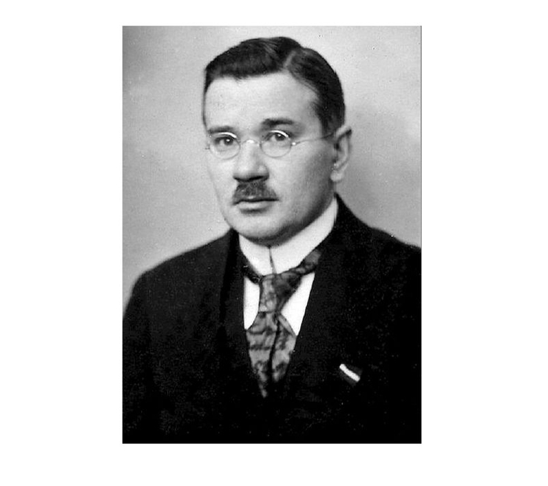 Rūdolfs Benuss (1881–1940).