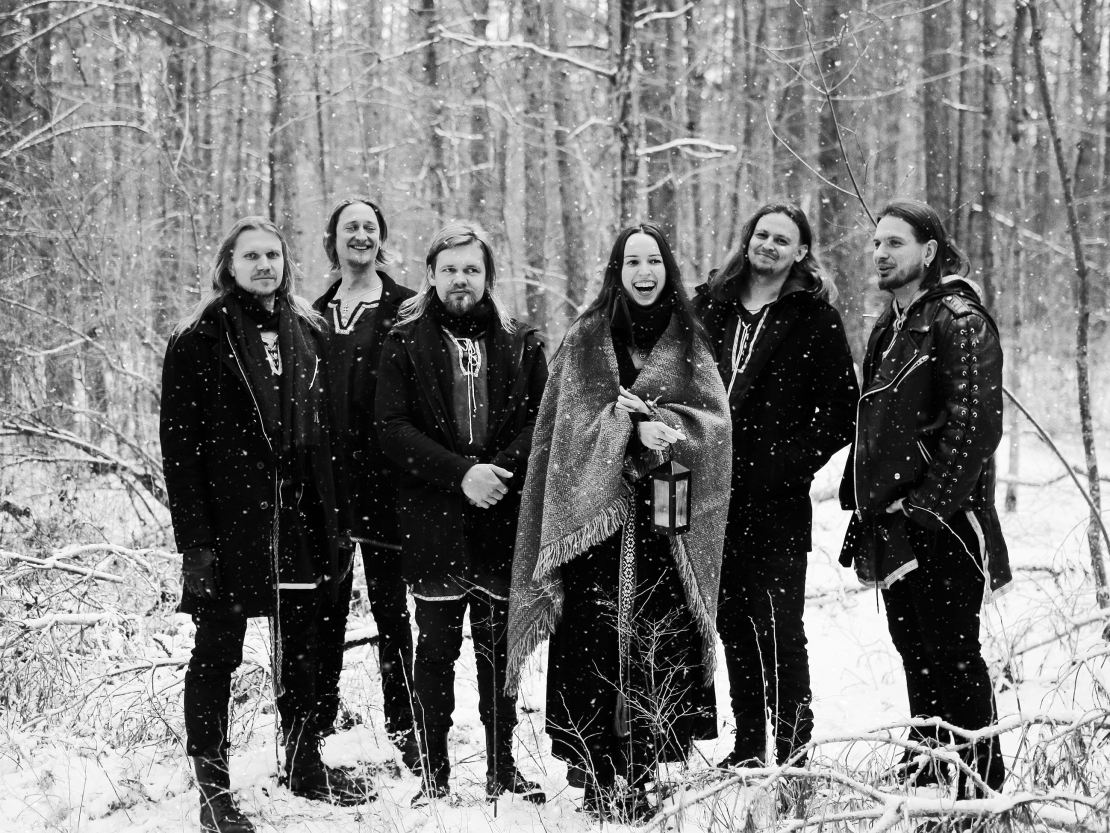 Lietuvas folkmetāla grupa "Ūkanose".