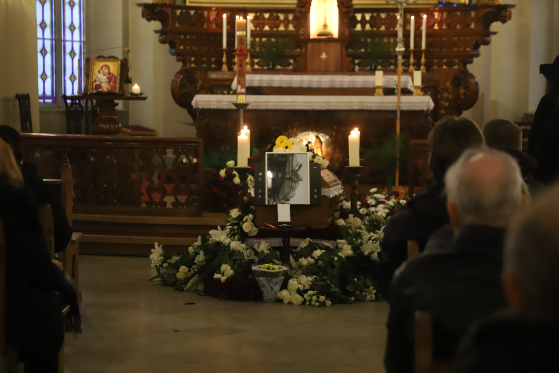 Mūziķi, draugi un tuvinieki atvadās no Jura Kulakova.
