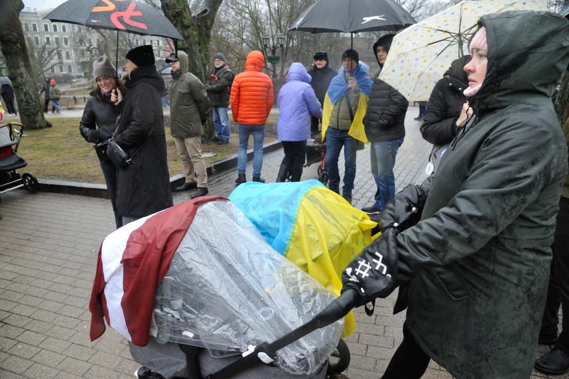 Ukrainas atbalsta mītiņš pie Brīvības pieminekļa.