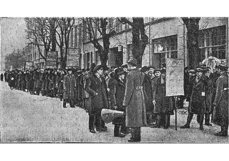 LSDSP aģitācijas gājiens Rīgā balsojuma dienās.