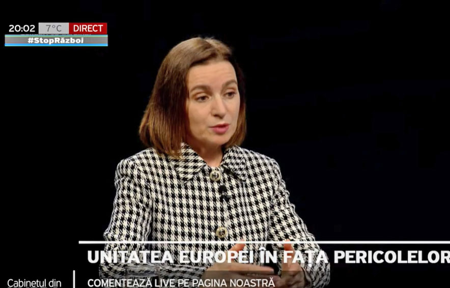 Moldovas prezidente Maija Sandu sniedz interviju telekanāla "Jurnal TV" programmā "Cabinetul din umbra" ("Ēnu kabinets").