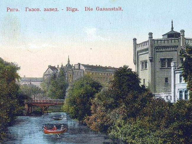 Gāzes fabrikas torņi 20. gs. sākumā.