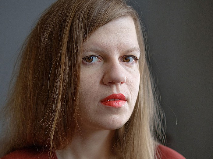 Sintija Kampāne-Štelmahere: "Dzejolim pēc uzrakstīšanas ir jāpastāv, jāpieradinās, "jāatdalās" no autora, lai ar distancētu skatu vēlāk to "pārbaudītu"."
