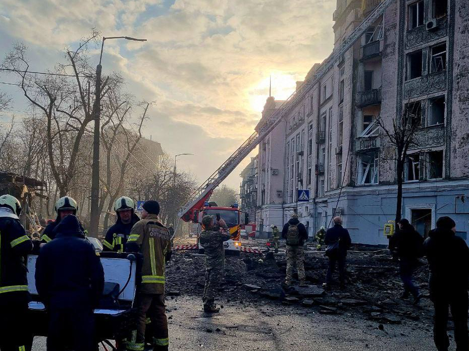 Kijiva. Krievu raķetes sprādziena sekas.
