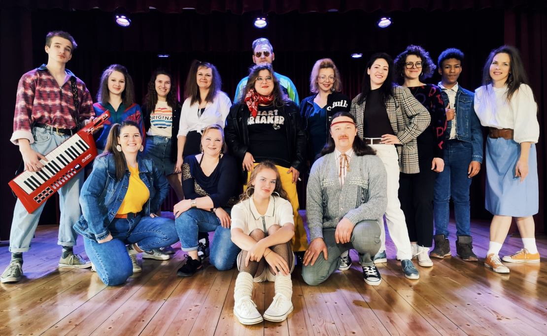 Folkloras kopa "Upīte" skan disko skaņās.