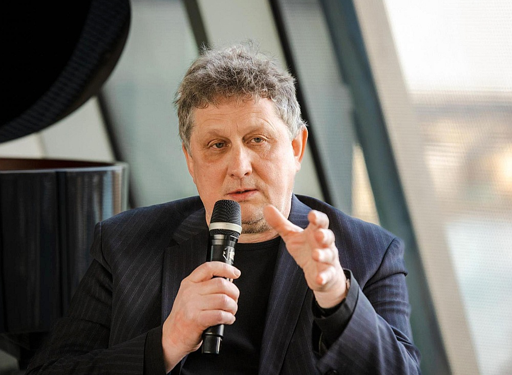 Dainis Bruģis: "Vienmēr esmu uzskatījis, ka Mežotnes pils vienīgais attīstības scenārijs ir pils muzeja ansambļa izveidošana, līdzīga Rundāles un Bauskas pils muzejiem."