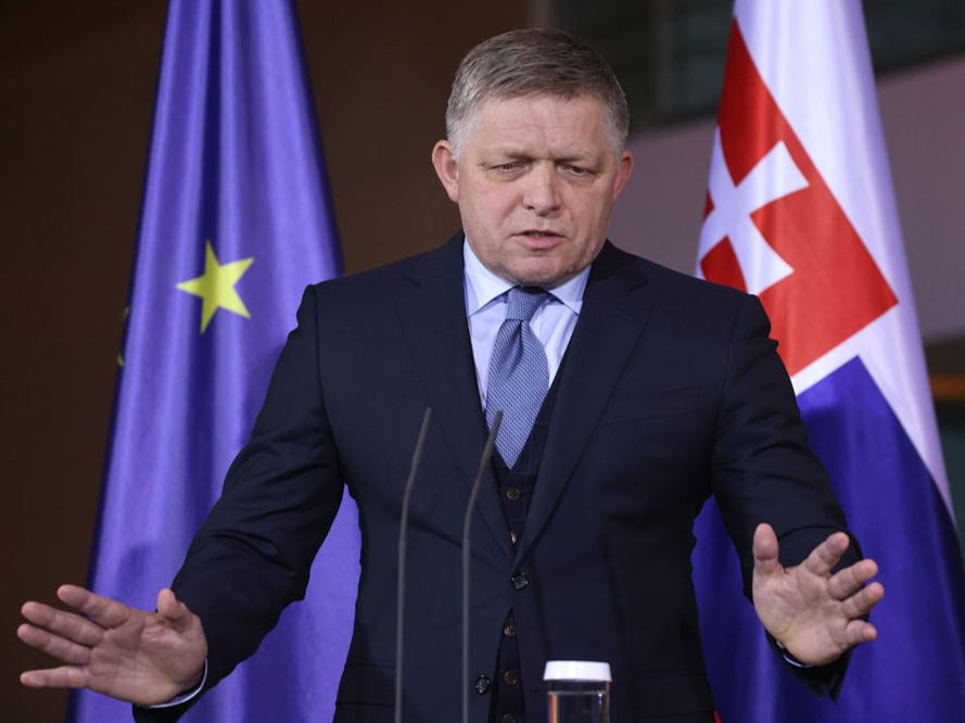 Slovākijas premjers Roberts Fico kopš atgriešanās valdības vadītāja
postenī ieturējis Krievijai labvēlīgu nostāju
