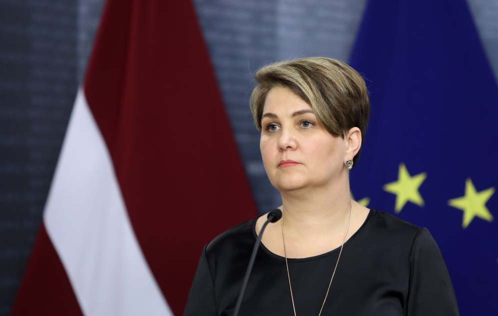 Zlatas Elksniņas-Zaščirinskas vadītā Ārvalstu investoru padome Latvijā ir organizācija, kas gadu no gada fiksē kārtējās valdības un likumdevēju neizdarības. Tā kā tā pārstāv katru devīto uzņēmumu Latvijā, tad šiem vērtējumiem vajadzētu ietekmēt valdības darbu, bet pagaidām lielas izmaiņas nav redzamas.