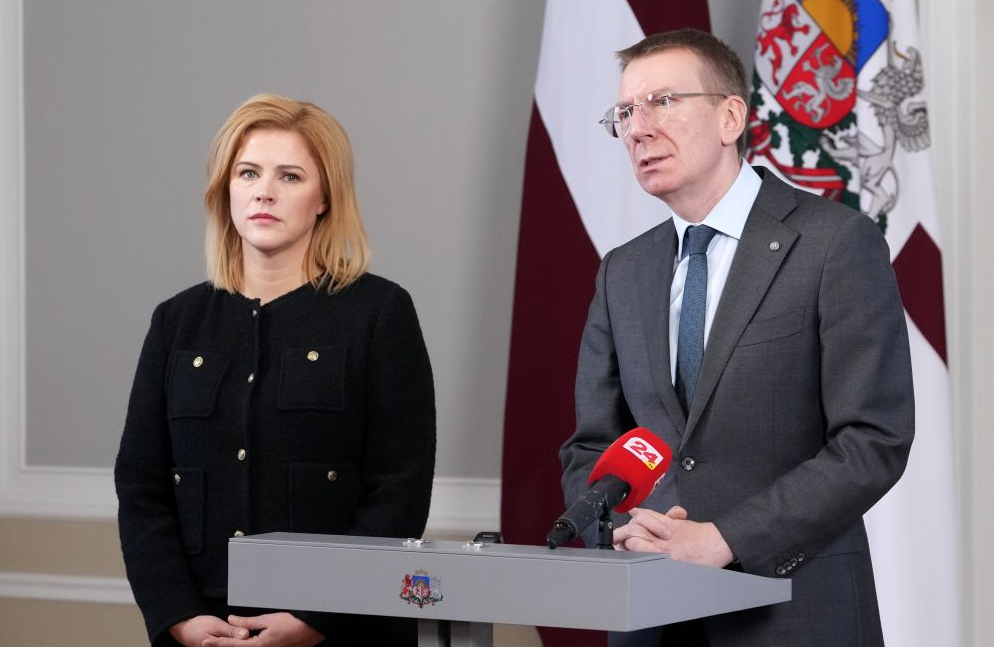 Valsts prezidents Edgars Rinkēvičs un Ministru prezidente Evika Siliņa.