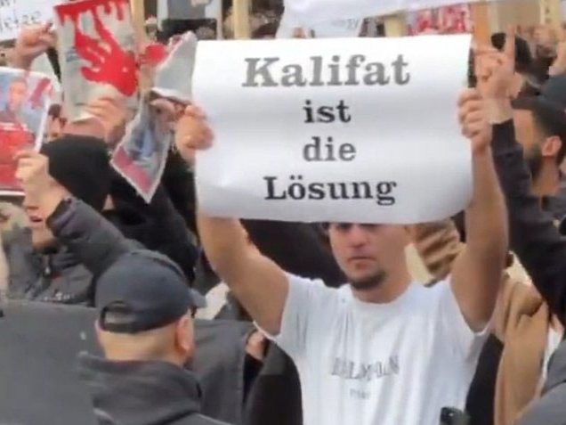 "Kalifāts ir risinājums". Hamburgā ielās iziet vairāk nekā 1000 islāmticīgo.