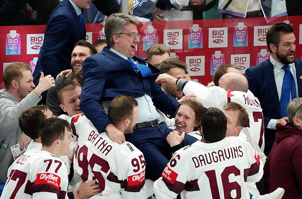 Pērn Latvijas hokeja izlasei pasaules čempionāts noslēdzās ar bronzas medaļām un galvenā trenera Harija Vītoliņa urravāšanu gaisā. Tagad komanda ir gatava rakstīt jaunu lappusi Latvijas hokeja vēstures grāmatā.