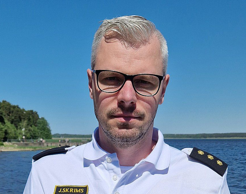 Rīgas valstspilsētas pašvaldības policijas (RPP) Drošības uz ūdens pārvaldes glābšanas un sabiedriskās kārtības nodrošināšanas nodaļas priekšnieks Jānis Skrims.
