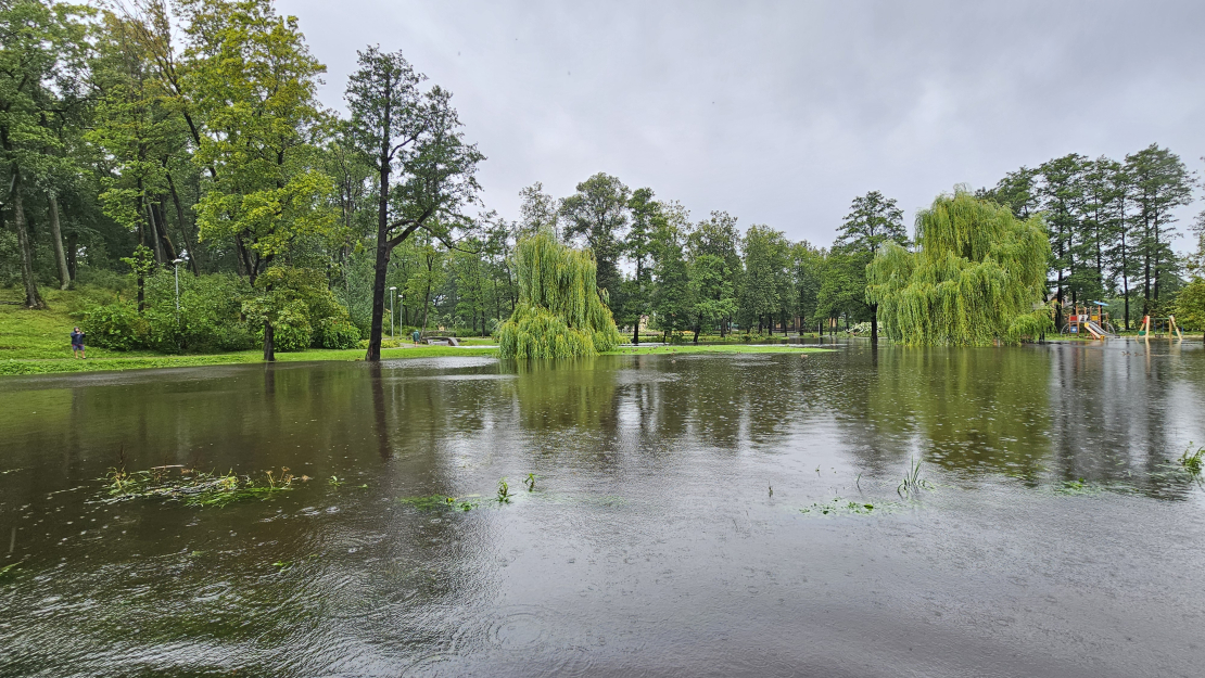 Arkādijas parks. Vētras sekas. Plūdi.