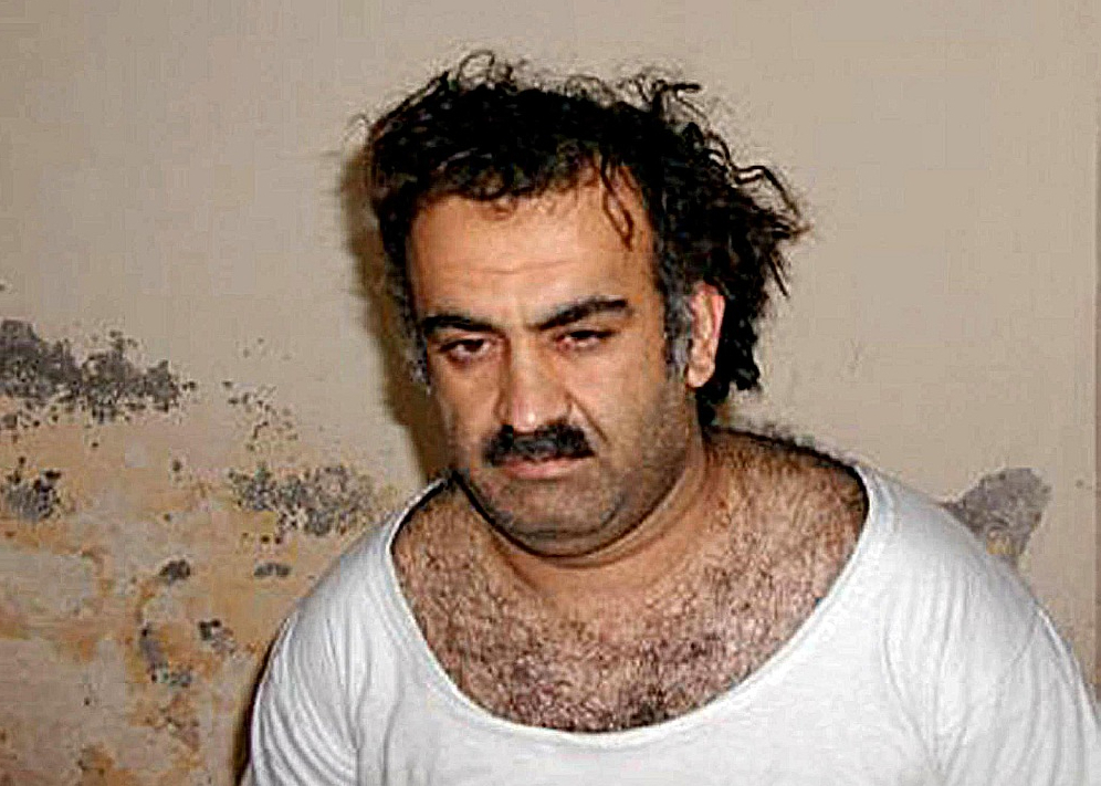Halids Šeihs Mohammeds drīz pēc notveršanas Pakistānā 2003. gada marta sākumā. Viņš pēc tam bijis ieslodzīts vairākos slepenos Centrālās izlūkošanas pārvaldes cietumos, bet vēlāk nonācis Gvantanamo bāzē.