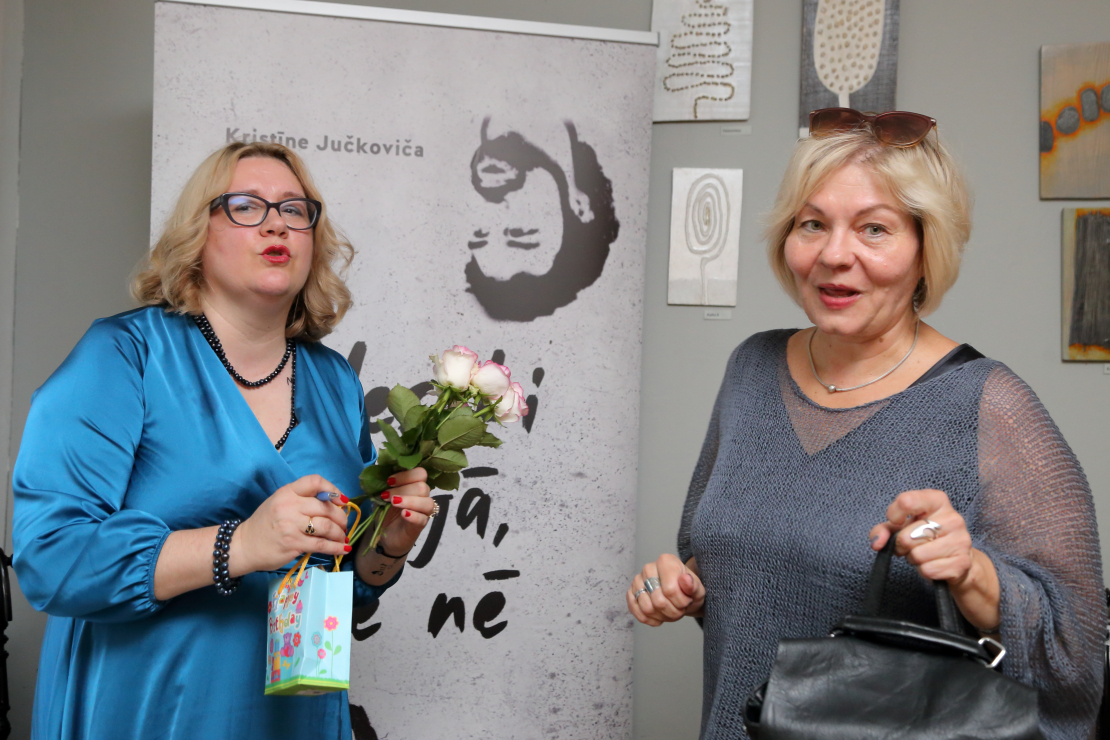 Kristīnes Jučkovičas romāna "Nesaki ne jā, ne nē" atvēršana.