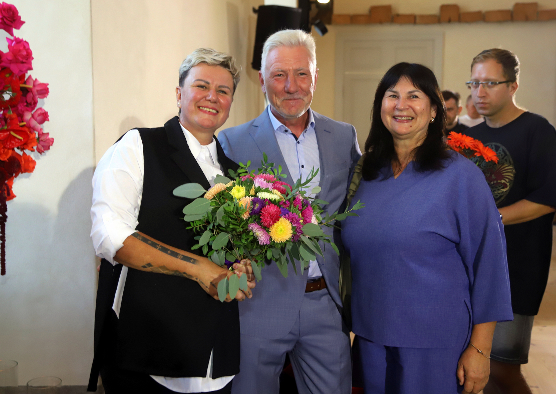 Lindas Mūrnieces jaunās grāmatas "Meitene ar pistoli uz jumta" atvēršana.