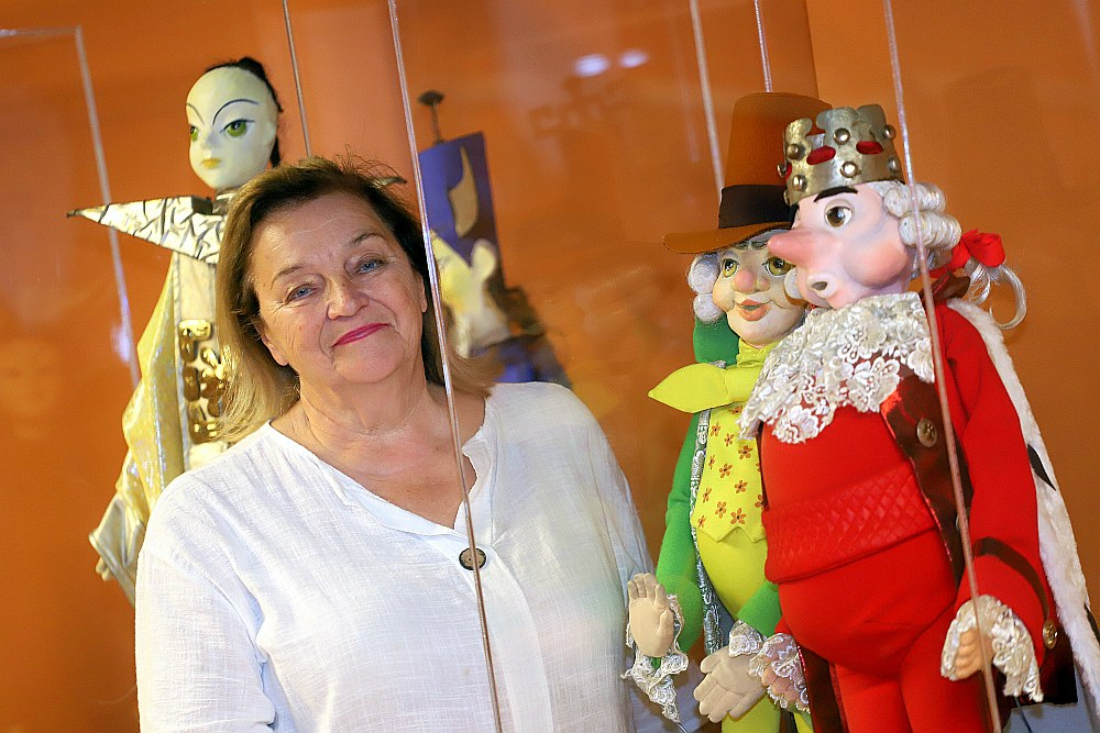 Vija Blūzma: "Leļļu teātris jau ir tāds teātra veids, kur nemaz nevar strādāt saīdzis, ar bēdīgu seju, iekšā vienmēr jābūt kādai bērna dvēseles kripatiņai."