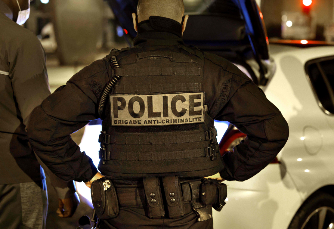 Policija. Parīze.