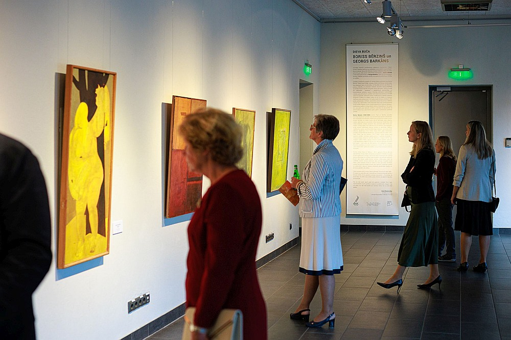 Izstādes "Dieva buča" atklāšana Vidzemes koncertzāles "Cēsis" Mākslas galerijā.