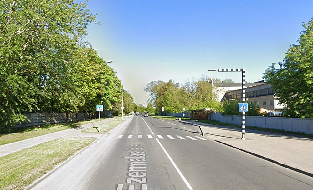 Gājēju pāreja Ezermalas ielā.