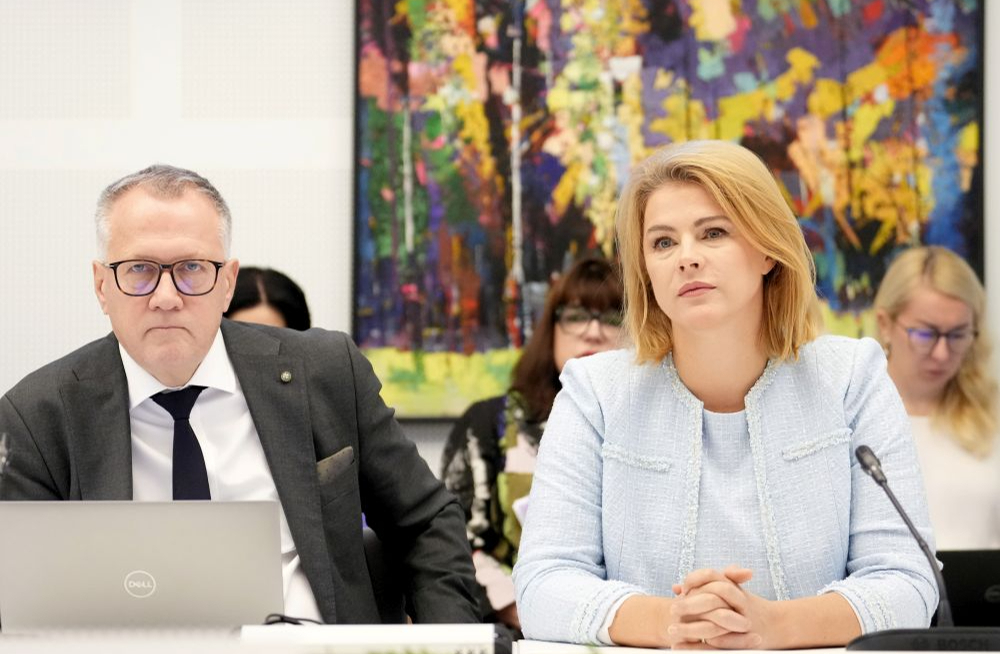 Finanšu ministrs Arvils Ašeradens un Ministru prezidente Evika Siliņa.