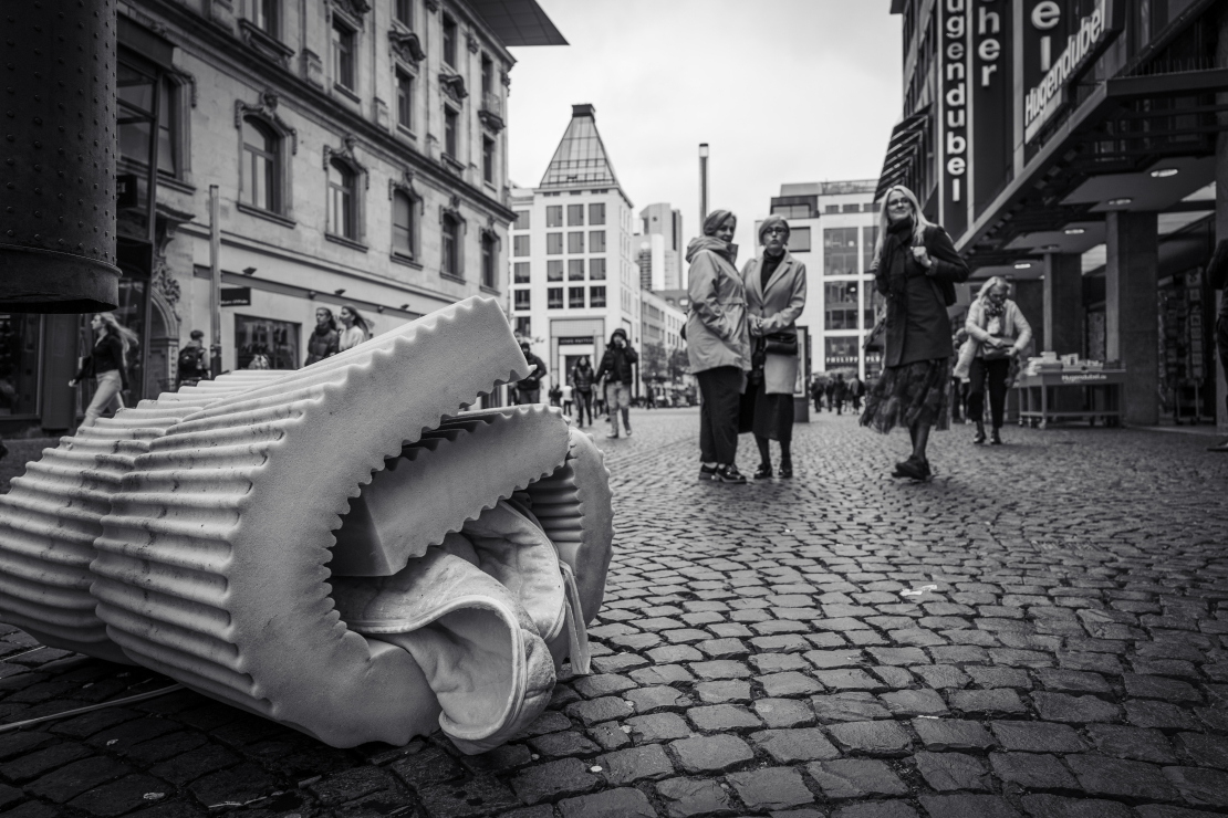 Frankfurtes ielas, galerijas, arhitektūra. Grāmatu tirgus. Vācija.