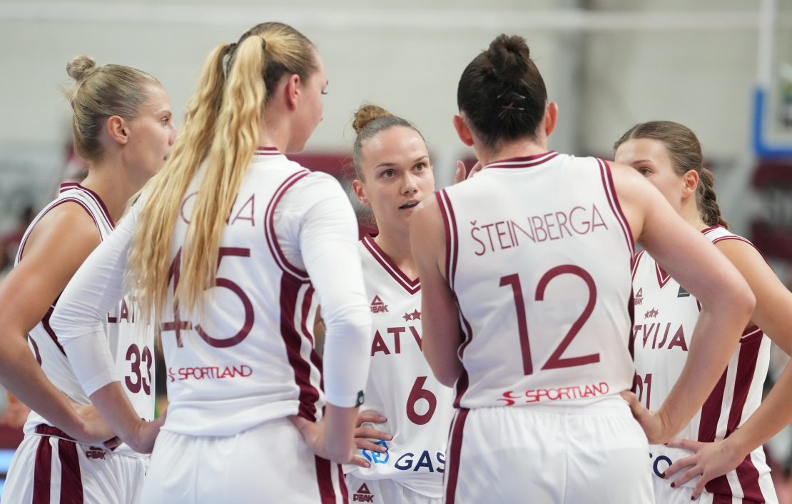 Eiropas čempionāta kvalifikācijas spēle basketbolā sievietēm starp Latviju un Īriju "Rimi" Olimpiskajā centrā.