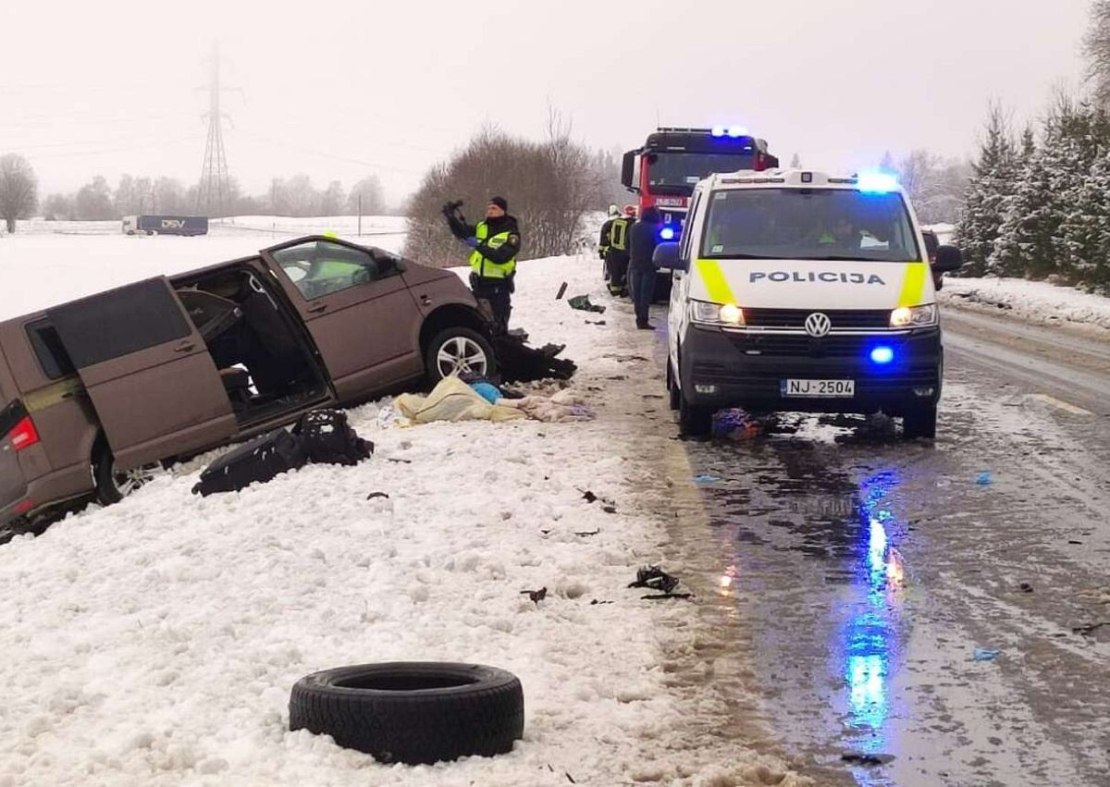 Ventspils avārijā cietuši bērni un diriģentes.