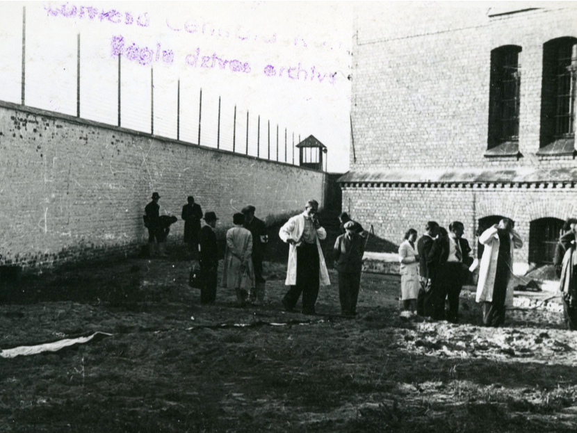 Ekshumācijas sākums. 1941. gada 4. jūlija rīts.
