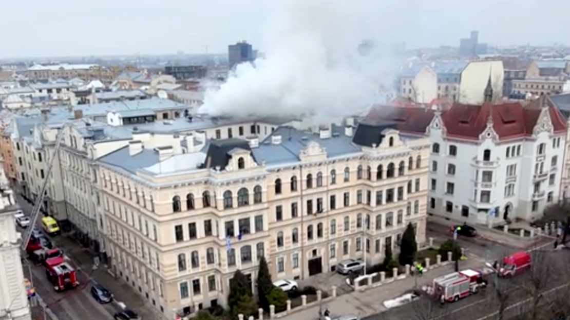 Ugunsnelaime Vīlandes ielā Rīgā.