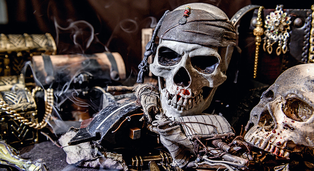 ...viņi visi faktiski jau bija dzīvi skeleti, uz kuriem tikai dažviet vēl karājās pa kādam gabaliņam miesas vai ādas...