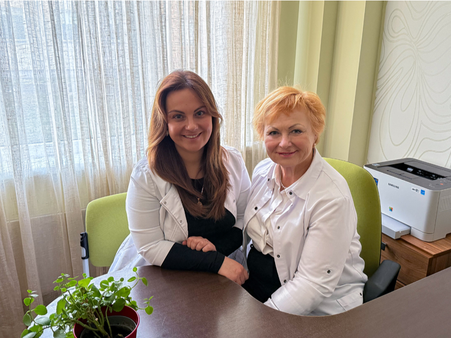 Jau no mazotnes Katrīna vēro, kā mamma Ingrīda no sirds darbojas savā
profesijā, tāpēc likumsakarīgi, ka arī viņa šobrīd izpaužas ginekoloģijā.
