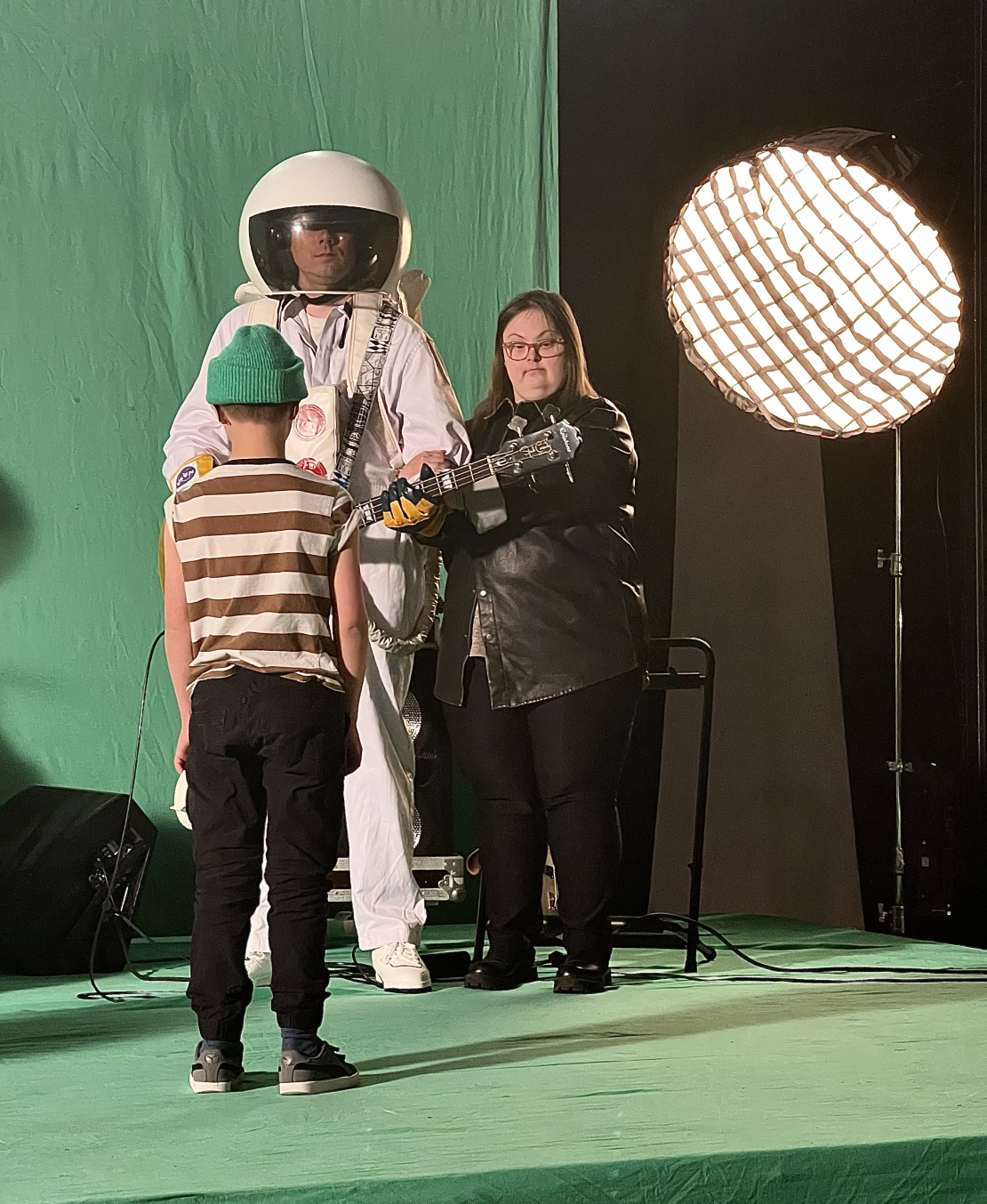 "Dzelzs vilks" dziesmas "Nepārtraukta līnija" videoklipa filmēšanas aizkulises.