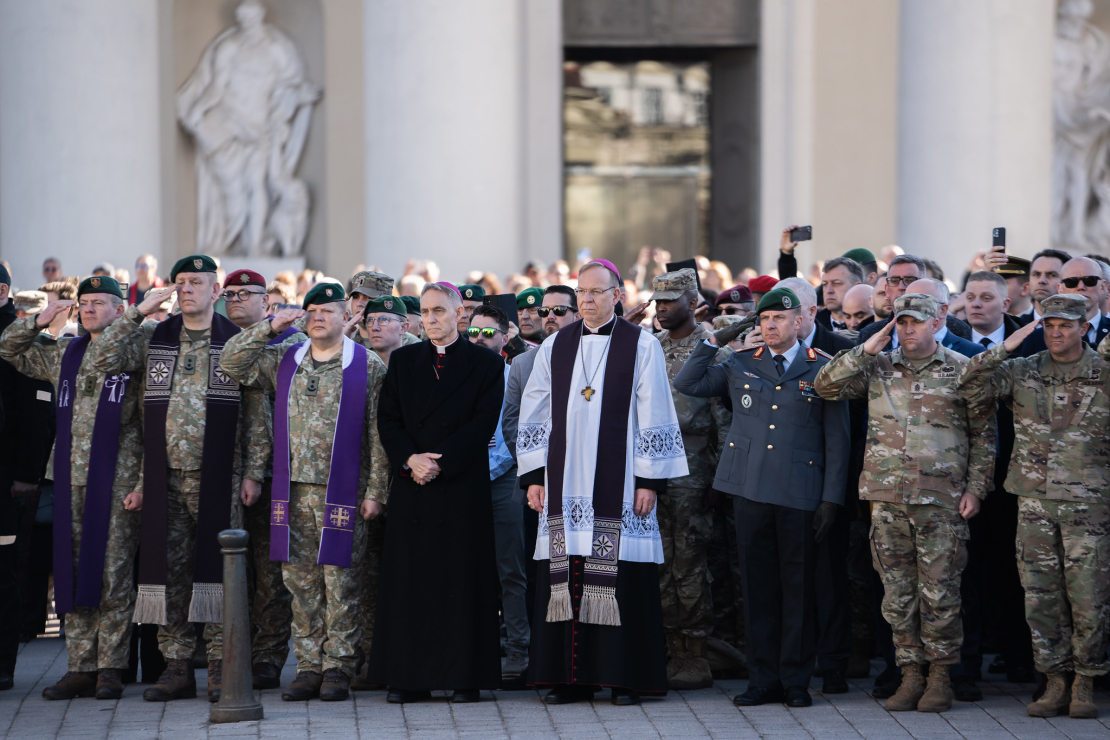 Ceremonijā Viļņā atvadās no četriem bojāgājušajiem ASV karavīriem.