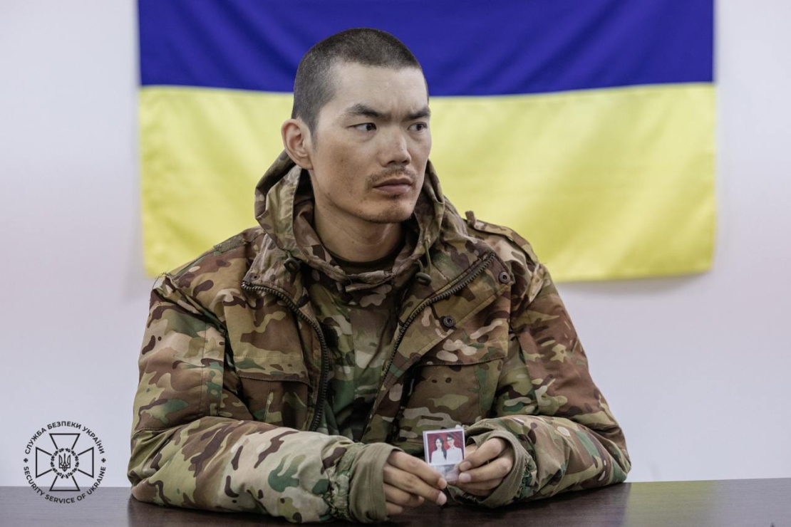 Ķīnas karavīri Ukrainas gūstā.