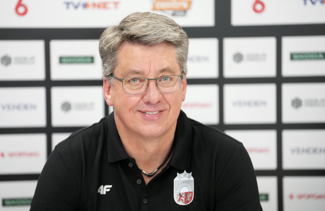 Latvijas hokeja izlases galvenais treneris Harijs Vītoliņš piedalās preses konferencē, kurā paziņo Latvijas vīriešu hokeja izlases sastāvu Pasaules čempionātam.