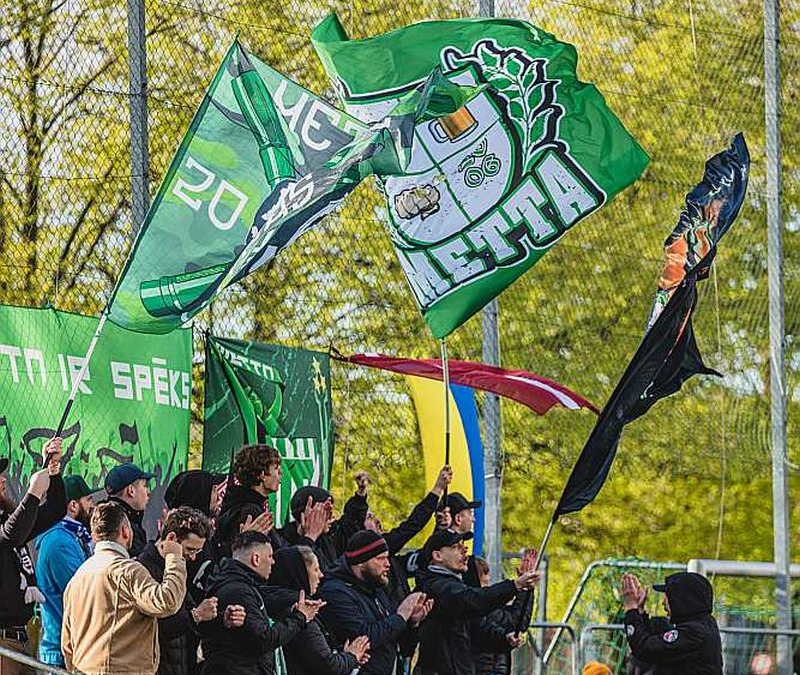 "Mettas" klubs izceļas uz Latvijas futbola kartes – uzticamākie līdzjutēji, lielākā akadēmija, emocionālākā vadība. Futbolā Ģirts Mihelsons un Andris Riherts ir par 110 procentiem. Tas palīdz izdarīt lielas lietas, bet nekļūdās tikai tas, kurš neko nedara. Viens klupiens bija lēmums atstāt aiz stadiona Latvijas lielākā sporta portāla "Sportacentrs.com" pārstāvjus.