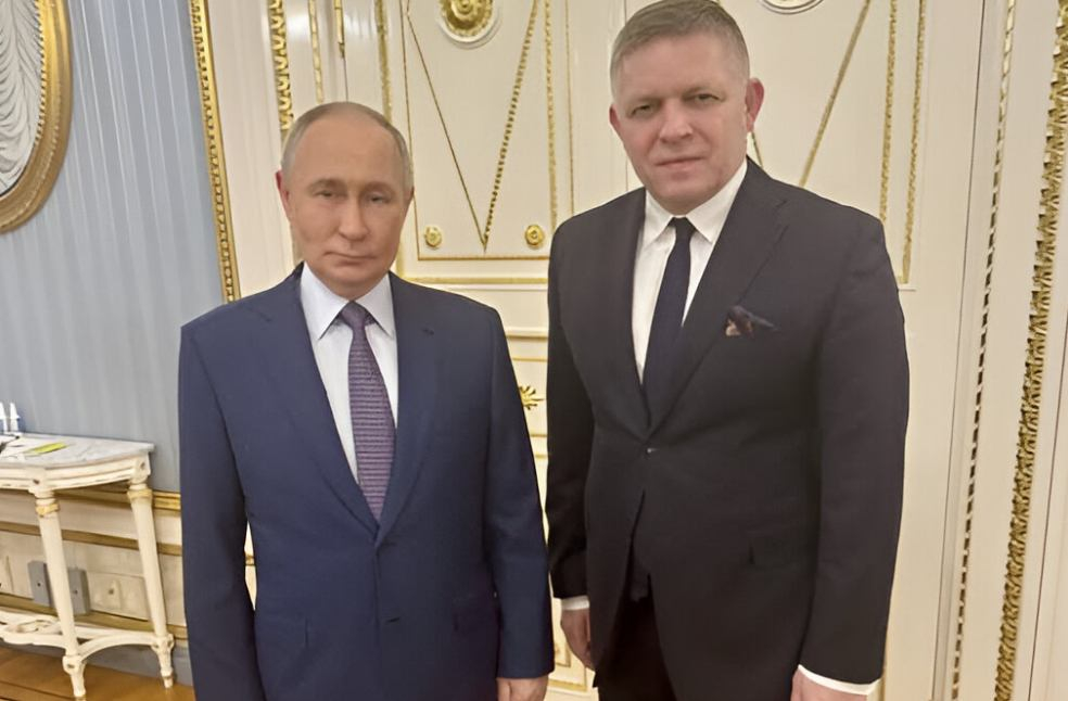 Putins un Fico.