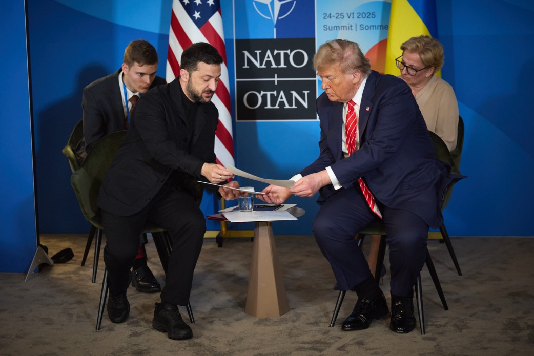 Volodimirs Zelenskis un Donalds Tramps Hāgā. NATO samits.