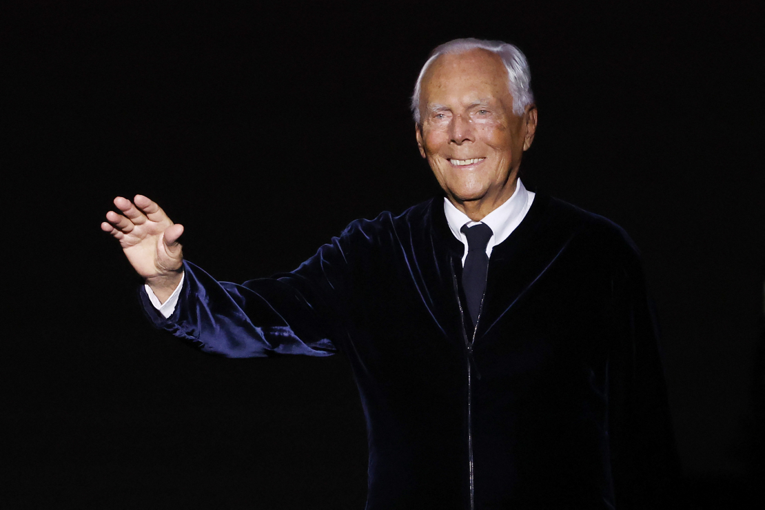 Džordžo Armani.