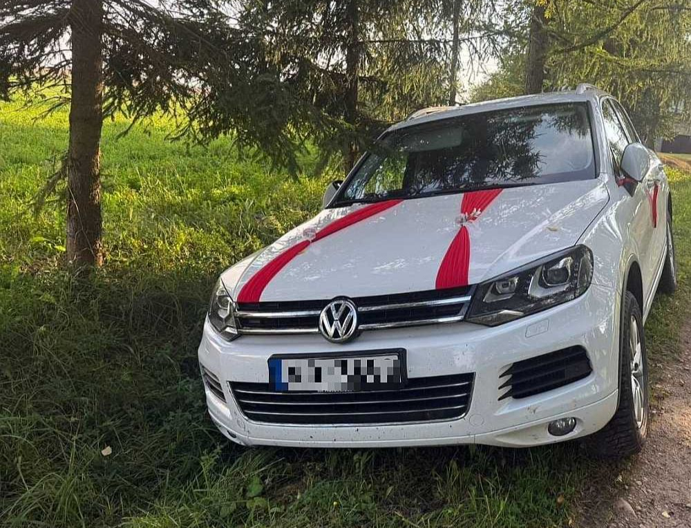 "Volkswagen Touareg" automašīna, kuras šoferis arī bēga no robežsardzes.