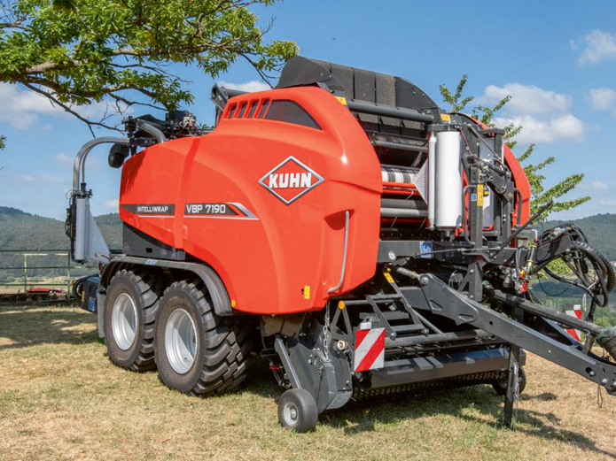 'Kuhn Opticut 33' rotors.