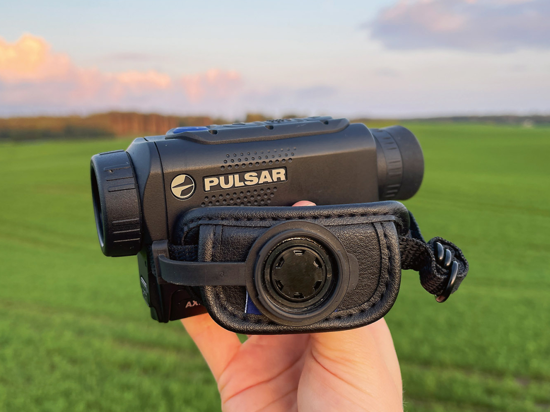 Pulsar Axion Compact XQ19 termālais monoklis.