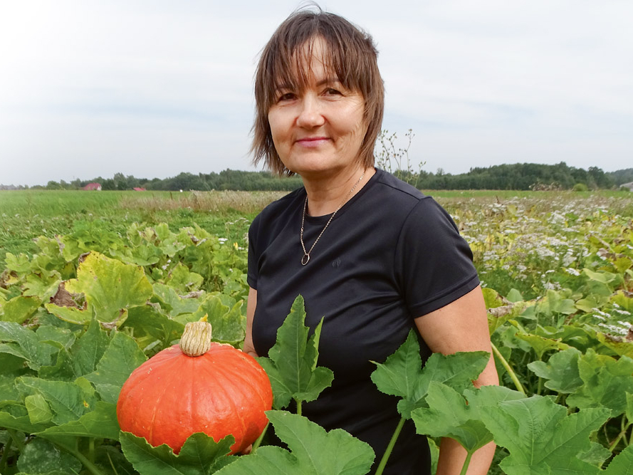 Ķirbju audzētāja Ingrīda Kuzmicka.