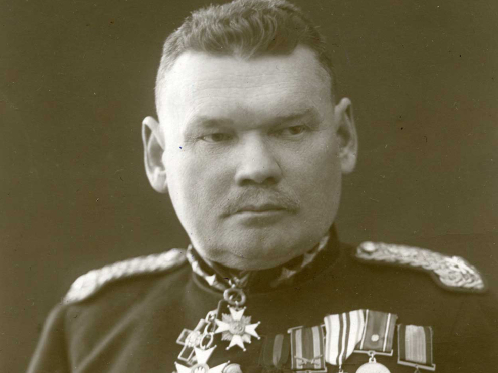 Ārsts ģenerālis Pēteris Sniķers.