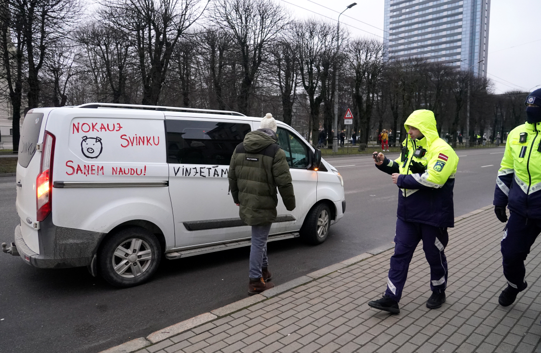 Protests pret autoceļu lietošanas nodevu komercauto līdz 3,5.